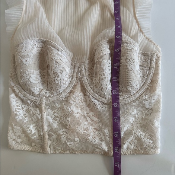 Victoria's Secret Cream Lace Midi Top 32 D - Picture 2 of 9